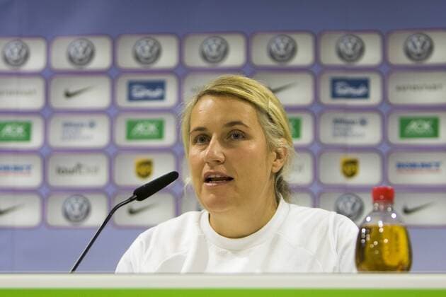 Emma Hayes (Chelsea, Trainerin, coach) Porträt, Portrait Pressekonferenz, Presserunde, PK, press conference PK Pressekonferenz Fussball, UEFA Women s Champions League, Abschlusstraining VfL Wolfsburg, xtgx