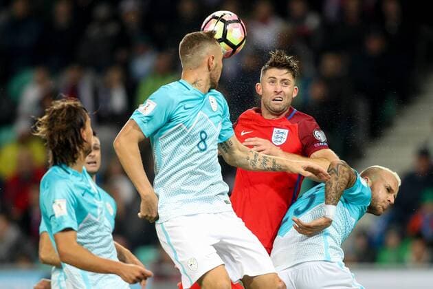 SOCCER - FIFA World Cup WM Weltmeisterschaft Fussball 2018 quali, SLO vs ENG LJUBLJANA,SLOVENIA,11.OCT.16 - SOCCER - FIFA World Cup 2018, european qualifiers, international match Länderspiel Slovenia vs England. Image shows Jasmin Kurtic (SLO), Gary Cahill (ENG) and Aljaz Struna (SLO). GEPAxpictures xMaticxKlansek