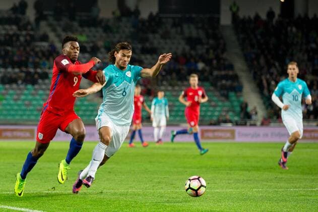 SOCCER - FIFA World Cup WM Weltmeisterschaft Fussball 2018 quali, SLO vs ENG LJUBLJANA,SLOVENIA,11.OCT.16 - SOCCER - FIFA World Cup 2018, european qualifiers, international match Länderspiel Slovenia vs England. Image shows Daniel Sturridge (ENG) and Rene Krhin (SLO). GEPAxpictures xMaticxKlansek