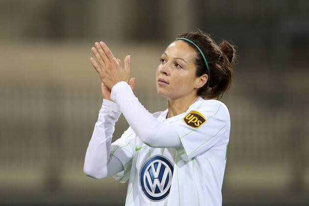Vanessa Bernauer (Wolfsburg, 18) bedankt sich bei den Fans, bedanken, Dank, Feiern, optimistisch, Fussball, UEFA Women s Champions League, VfL Wolfsburg - Chelsea Ladies FC, xtgx