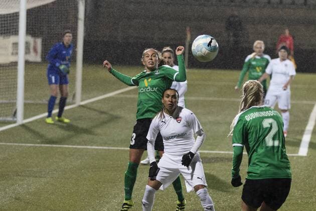 Fußball, Damen, CL, FC Rosengarden - Breidablik Kopavogur Rosengard 10 Marta Vieira da Silva Breidablik 3 Arna Dis Amthorsdottir Breidablik 2 Svava Gudmundsdottir - Fussball Champion League, Damen Frauenfussball - FC Rosengard - Breidablik Kopavogur -  ChristerThorell IBL