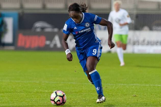 Eniola Aluko (Chelsea Ladies FC, 9) am Ball, Fussball, UEFA Women s Champions League, VfL Wolfsburg - Chelsea Ladies FC, xobx