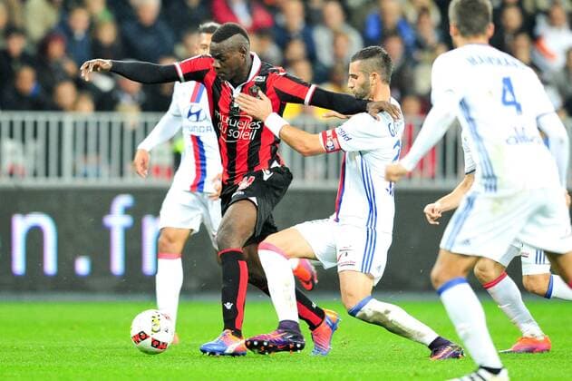 Fußball, OGC Nizza - Olympique Lyon 09 Mario BALOTELLI (nice) - 21 MAXIME GONALONS (ol) FOOTBALL : Nice vs Lyon - Ligue 1 - 14 10 2016 FEP 