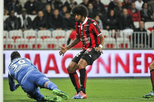 Fußball, OGC Nizza - Olympique Lyon Dante (OGC Nice) - Yoan Cardinale (OGC Nice) FOOTBALL : OGC Nice vs Lyon - Ligue 1 - 14 10 2016 NorbertScanella 