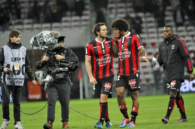 Fußball, OGC Nizza - Olympique Lyon Paul Baysse (OGC Nice) - Dante (OGC Nice) FOOTBALL : OGC Nice vs Lyon - Ligue 1 - 14 10 2016 NorbertScanella 