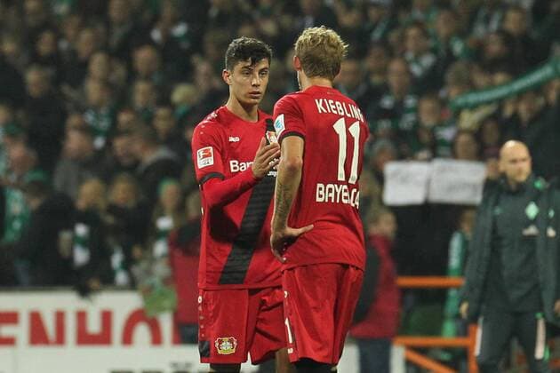 15.10.2016, xkvx, Fussball 1.Bundesliga, SV Werder Bremen - Bayer 04 Leverkusen, emspor, v.l. Kai Havertz (Bayer 04 Leverkusen), Stefan Kiessling (Bayer 04 Leverkusen) enttaeuscht, enttaeuscht schauend, dissapointed Bremen
