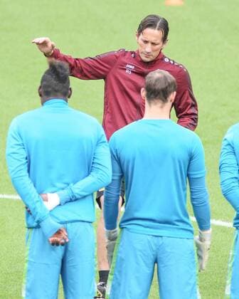 Roger Schmidt (Trainer, Bayer 04 Leverkusen), Training Bayer 04 Leverkusen, Fussball, UEFA Champions League, 17.10.2016, Leverkusen Copyright: xDeutzmannx xEibner-Pressefotox EP_cdn