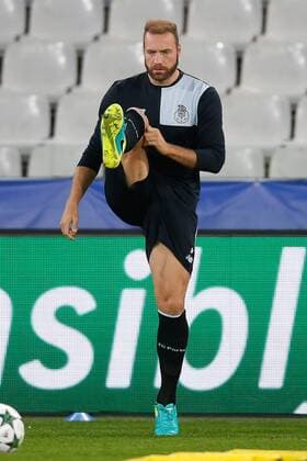 Porto s forward Laurent Depoitre pictured during a training session of Portugese first division soccer team FC Porto in Brugge, Monday 17 October 2016. Club Brugge and FC Porto are preparing for the third game in the UEFA Champions League competition tomorrow. BRUNOxFAHY  x04959294x