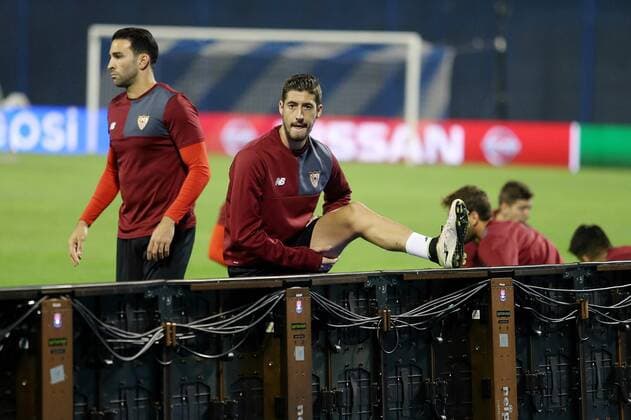 FC Sevilla training - Zagreb, Croatia 17.10.2016., Zagreb, Croatia - FC Sevilla on training before Champions League football match with GNK Dinamo. Escudero.  DaliborxUrukalovic PIXSELL