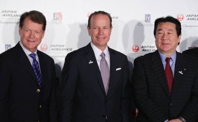 October 18, 2016, Tokyo, Japan - (L-R) US golf legend Tom Watson, PGA Golf Herren TOUR Champions president Greg McLaughlin and Japan Airlines president Yoshiharu Ueki announce a PGA TOUR tournament will be held in Japan next year at a press conference PK Pressekonferenz in Tokyo on Tuesday, October 18, 2016. The Japan Airlines championship, the first ever PGA TOUR sanctioned event to be played in JApan will be held at the Narita Golf Club, suburban Tokyo in September 2017. Noxthirdxpartyxsales  (lwxa005474)