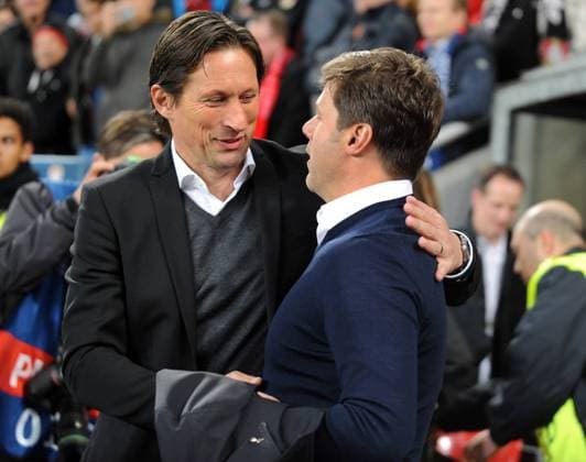 Championsleague: Bayer 04 Leverkusen - Tottenham Hotspurs 18.10.2016. Trainer Roger Schmidt (LEV li.) und Mauricio Pochettino (Spurs) begrüßen sich vor dem Spiel. HM