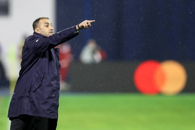 SOCCER - CL, Zagreb vs Sevilla ZAGREB,CROATIA,18.OCT.16 - SOCCER - UEFA Champions League, group stage, GNK Dinamo Zagreb vs Sevilla FC. Image shows head coach Ivaylo Petev (Zagreb). GEPAxpictures xMaticxKlansek