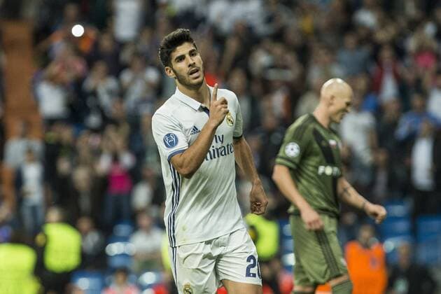 Real Madrid s Marco Asensio during the match of UEFA Champions League group stage between Real Madrid and Legia de Varsovia at Santiago Bernabeu Stadium in Madrid, Spain. October 18, 2016.  (20161018045)