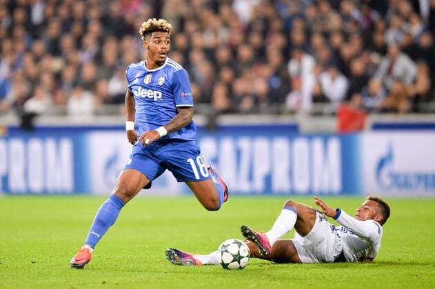 18 MARIO LEMINA (juve) - 08 CORENTIN TOLISSO (ol) - Fussball, Champions League, Olympique Lyon vs. Juventus Turin - 18 10 2016 AnthonyBIBARD FEP Panoramic 