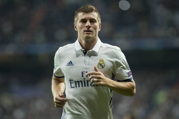 Real Madrid s Toni Kroos during the match of UEFA Champions League group stage between Real Madrid and Legia de Varsovia at Santiago Bernabeu Stadium in Madrid, Spain. October 18, 2016.  (20161018003)