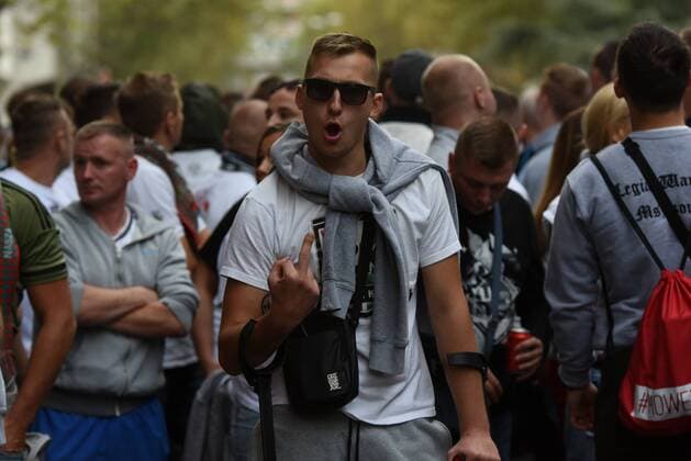 Fußball, CL, Real Madrid - Legia Warschau, Ausschreitungen vor dem Spiel Spanish riot police charge Legia fans in Madrid A Legia Warsaw fan pictured in Madrid.  JorgexSanzx xPacificxPress