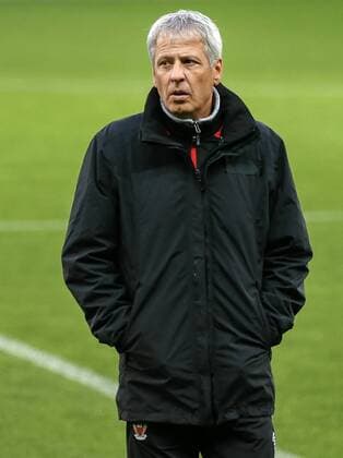19.10.2016, Red Bull Arena, Salzburg, AUT, UEFA EL, FC Red Bull Salzburg vs OGC Nizza, Gruppe I, Training, im Bild Trainer Lucien Favre (OGC Nizza) Coach Lucien Favre (OGC Nizza) during Trainingssession before the UEFA Europa League group I match between FC Red Bull Salzburg and OGC Nizza at the Red Bull Arena in Salzburg, Austria on 2016 10 19. Salzburg  EP_fei  