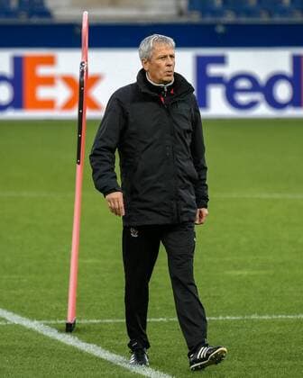19.10.2016, Red Bull Arena, Salzburg, AUT, UEFA EL, FC Red Bull Salzburg vs OGC Nizza, Gruppe I, Training, im Bild Trainer Lucien Favre (OGC Nizza) Coach Lucien Favre (OGC Nizza) during Trainingssession before the UEFA Europa League group I match between FC Red Bull Salzburg and OGC Nizza at the Red Bull Arena in Salzburg, Austria on 2016 10 19. Salzburg  EP_fei  