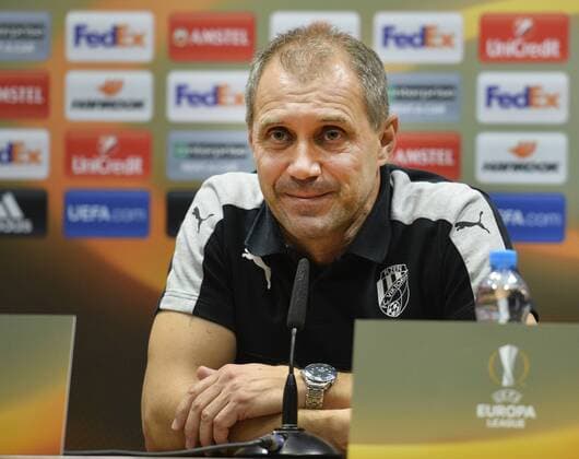 Head Coach of Viktoria Roman Pivarnik speaks during the press conference PK Pressekonferenz prior to the European league match, FC Viktoria Plzen vs Astra Giurgiu, in Pilsen, Czech Republic, October 19, 2016. (CTKxPhoto MiroslavxChaloupka) CTKPhotoP201610190919701  cha5