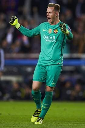 19.10.2016, xslx, Fussball UEFA Champions League, FC Barcelona Barca - FC Manchester City, emspor, v.l. Marc-Andre Ter Stegen (FC Barcelona) Jubelt nach Tor zum 1-0 von Lionel Messi (FC Barcelona) Barcelona