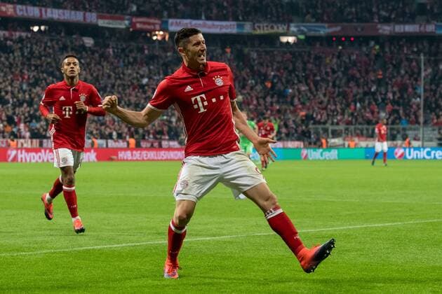 Robert Lewandowski (FC Bayern Muenchen 9) beim Torjubel nach dem Treffer zum 3:1 beim Championsleague Spiel zwischen Bayern Muenchen und dem PSV Eindhoven am 19.10.2016, Muenchen Copyright: xSchülerx xEibner-Pressefotox EP_jse