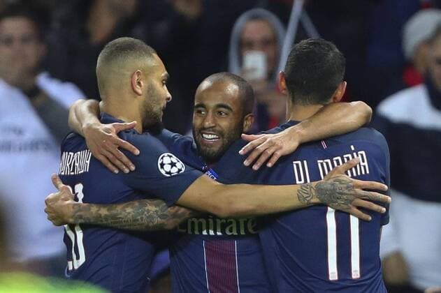 Fußball, CL, Paris St. Germain - FC Basel Lucas (PSG) Layvin Kurzawa (PSG), Angel Di Maria (PSG) - Fussball, Champions League, Paris Saint Germain PSG vs. FC Basel - 19 10 2016 GwendolineLeGoff Panoramic 