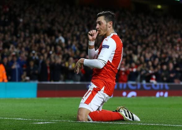 19.10.2016. Emirates Stadium, London, England. UEFA Champions League Football. Arsenal versus PFC Ludogorets Razgrad. Arsenal Midfielder Mesut Ã–zil celebrates making it 5-0 xMarkxKertonx  ActionPlus11801800