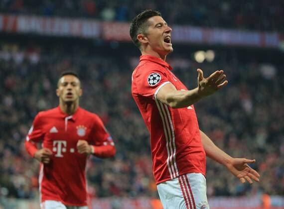 Bilder des Tages - SPORT 19.10.2016, CL, FC Bayern vs PSV Eindhoven, Allianz Arena Muenchen, Fussball, im Bild: Jubel Robert Lewandowski (FCB)
