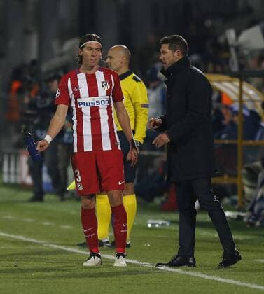 Fußball, CL, FK Rostow - Atletico Madrid Filipe Luis, Simeone. Champions League match between FK Rostov and Atletico Madrid. In this picture, Filipe Luis and Simeone. xPabloxGarciax 