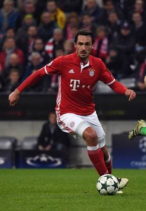 19.10.2016, xjhx, Fussball Champions League, FC Bayern Muenchen - PSV Eindhoven, emspor , v.l. Mats Hummels (FC Bayern Muenchen) FREISTELLER Muenchen