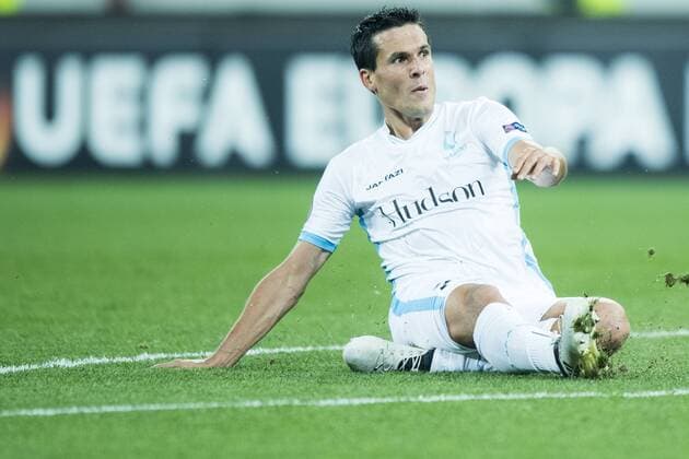 Gent s Jeremy Perbet pictured in action during a third game of the group stage (group H) of the Europa League competition between Ukraine club Shaktar Donetsk and Belgian soccer team KAA Gent, Thursday 20 October 2016, in Lviv, Ukraine. JASPERxJACOBS  x04962414x