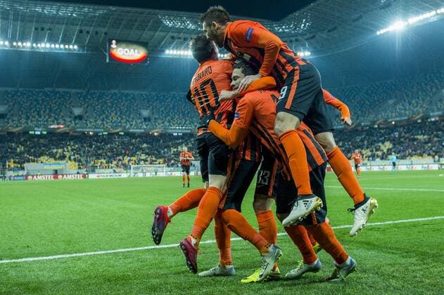 Shakhtar Donetsk s players celebrate after scoring during a third game of the group stage (group H) of the Europa League competition between Ukraine club Shaktar Donetsk and Belgian soccer team KAA Gent, Thursday 20 October 2016, in Lviv, Ukraine. JASPERxJACOBS  x04962471x