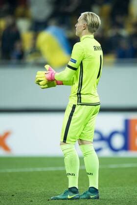 Gent s goalkeeper Jacob Rinne shows defeat during a third game of the group stage (group H) of the Europa League competition between Ukraine club Shaktar Donetsk and Belgian soccer team KAA Gent, Thursday 20 October 2016, in Lviv, Ukraine. JASPERxJACOBS  x04962477x