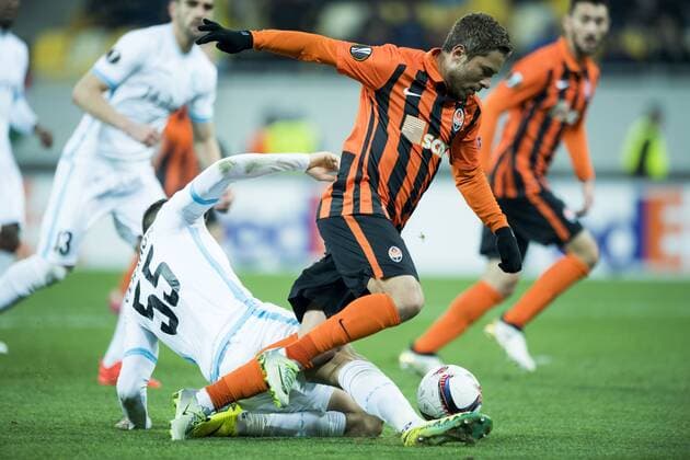 Gent s Rami Gershon and Shakhtar Donetsk s midfielder Marlos fight for the ball during a third game of the group stage (group H) of the Europa League competition between Ukraine club Shaktar Donetsk and Belgian soccer team KAA Gent, Thursday 20 October 2016, in Lviv, Ukraine. JASPERxJACOBS  x04962499x