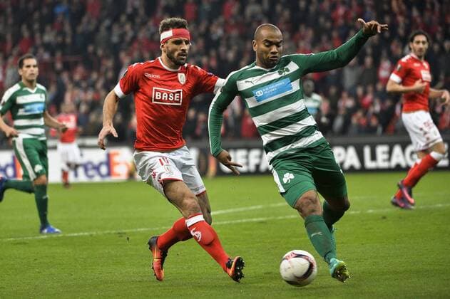 Standard s Orlando Sa and Panathinaikos defender Rodrigo Moledo pictured during a third game of the group stage (group G) of the Europa League competition between Belgian soccer team Standard de Liege and Greek soccer team Panathinaikos, Thursday 20 October 2016, in Liege. NICOLASxLAMBERT  x04962524x