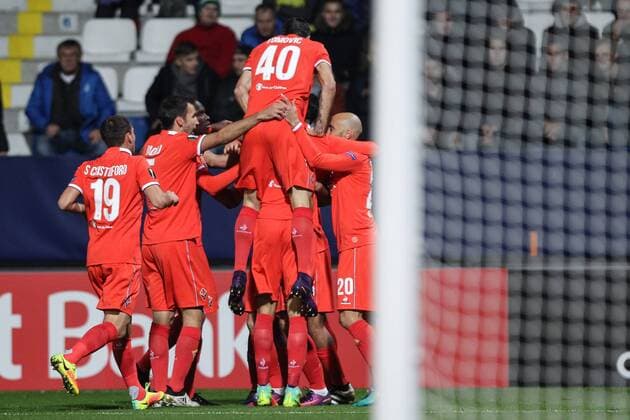 Fiorentina players celebrate during the European Football League third round group J match FC Slovan Liberec vs ACF Fiorentina in Liberec, Czech Republic, October 20, 2016. (CTKxPhoto VitxCerny) CTKPhotoP201610201093101  CEV 1