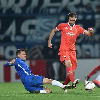 Zdenek Folprecht, left, of Liberec and Nenad Tomovic of Fiorentina in action during the European Football League third round group J match FC Slovan Liberec vs ACF Fiorentina in Liberec, Czech Republic, October 20, 2016. (CTKxPhoto RadekxPetrasek) CTKPhotoP201610201149801  PER 8