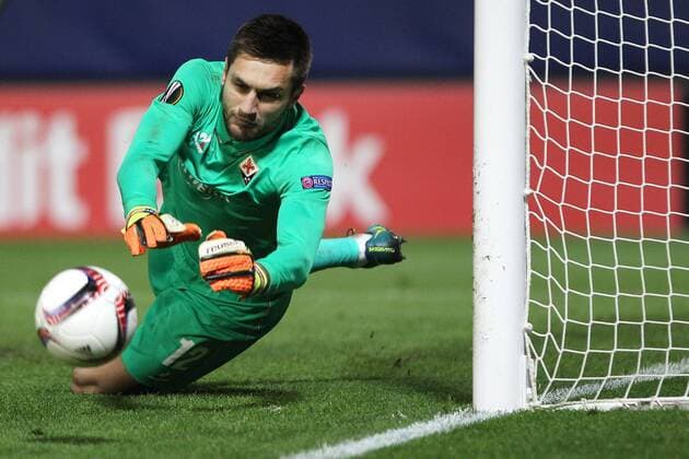 Goalkeeper of Fiorentina Ciprian Tatarusanu in action during the European Football League third round group J match FC Slovan Liberec vs ACF Fiorentina in Liberec, Czech Republic, October 20, 2016. (CTKxPhoto VitxCerny) CTKPhotoP201610201159601  CEV 9