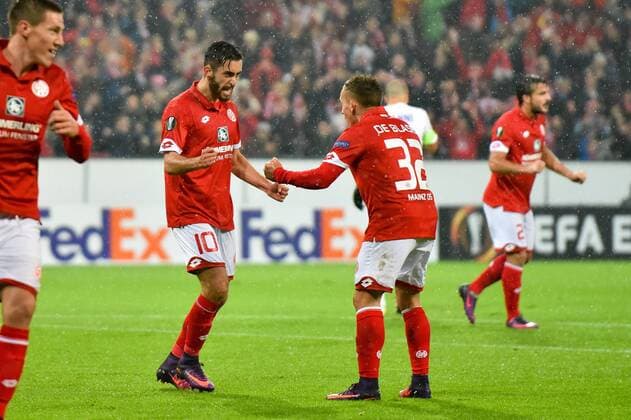 GER, UEFA EL, Mainz 05 (GER) vsÊÊRSC Anderlecht (BEL) 20.10.2016, Opel-Arena, Mainz, GER, UEFA EL, Mainz 05 (GER) vsÊÊRSC Anderlecht (BEL), im Bild Yunus Malli ( 10, FSV Mainz) limks jubelt ueber sein Tor zum 1:0, mit Pablo de Blasis ( 32, FSV Mainz) Foto © nordphoto Fabisch nordphotox xFabisch