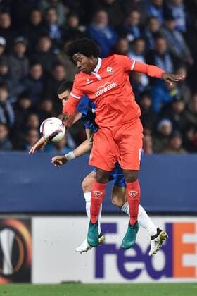 Miroslav Markovic, backward, of Liberec and Carlos Sanchez of Fiorentina in action during the European Football League third round group J match FC Slovan Liberec vs ACF Fiorentina in Liberec, Czech Republic, October 20, 2016. (CTKxPhoto RadekxPetrasek) CTKPhotoP201610201199501  PER 13