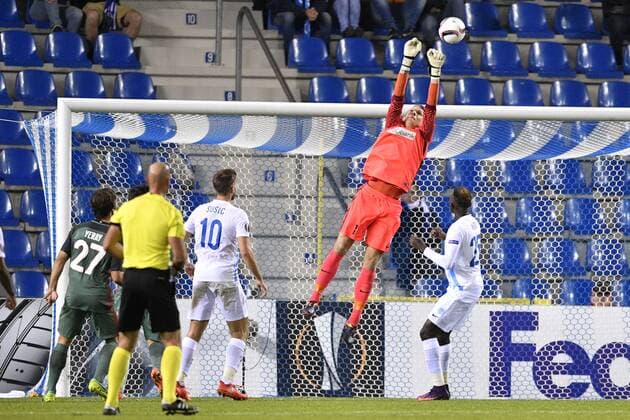 Genk s goalkeeper Marco Bizot pictured in action during a third game of the group stage (group F) of the Europa League competition between Belgian soccer team RC Genk and Portuguese soccer team Athletic Bilbao, Thursday 20 October 2016, in Genk. YORICKxJANSENS  x04962680x