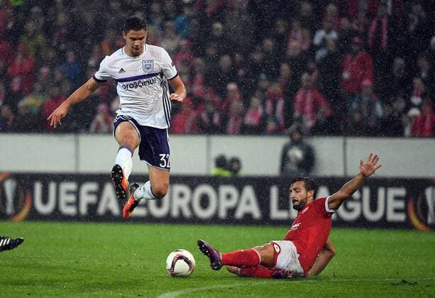 20.10.2016, xjhx, Fussball Europa League, FSV Mainz 05 - RSC Anderlecht, emspor, v.l. Leander Dendoncker (RSC Anderlecht), Giulio Donati (FSV Mainz 05) Mainz