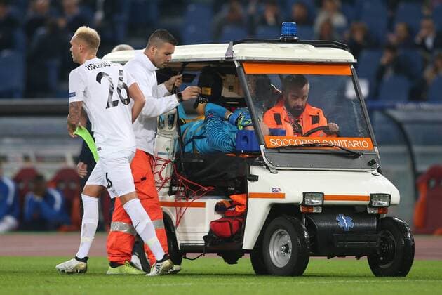 20.10.2016. Rome, Italy. UEFA Europa League group stages. Roma versus Austria Vienna. Goalkeeper Almer with a serious knee injury during the match xmarcoxiacobuccix  ActionPlus11802246