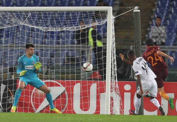 SOCCER - EL, Roma vs A.Wien ROME,ITALY,20.OCT.16 - SOCCER - UEFA Europa League, group stage, AS Roma vs FK Austria Wien. Image shows Osman Hadzikic, Felipe Pires (A.Wien) and Alessandro Florenzi (Roma).Keywords: goal. GEPAxpictures xChristianxOrt