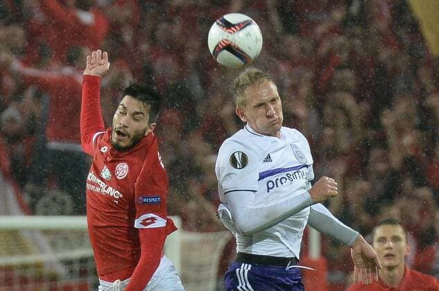 20.10.2016, xtkx, Fussball Europa League, FSV Mainz 05 - RSC Anderlecht, emspor, v.l. Suat Serdar (Mainz 05), Lukasz Teodorczyk (Anderlecht) , Mainz