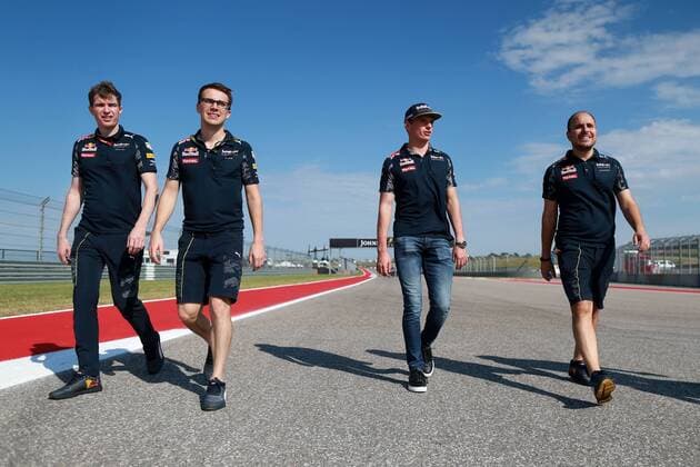 Motorsports: FIA Formula One World Championship WM Weltmeisterschaft 2016, Grand Prix of United States, 33 Max Verstappen (NLD, Red Bull Racing), xHOCHxZWEIx