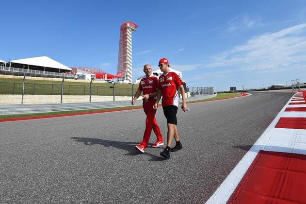 Sebastian Vettel (Scuderia Ferrari) bei der Streckenbesichtigung mit Chefingenieur Jock Clear, Grosser Preis der USA 2016, Motorsport, Formel 1, 20.10.2016, Austin Copyright: xAndre Eibner-Pressefotox EP_JAE