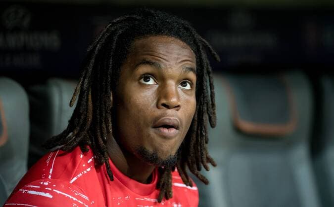 19. Oktober 2016: Muenchen, Allianz Arena: Fussball UEFA Champions League: FC Bayern Muenchen - PSV Eindhoven: Muenchens Renato Sanches nachdenklich.