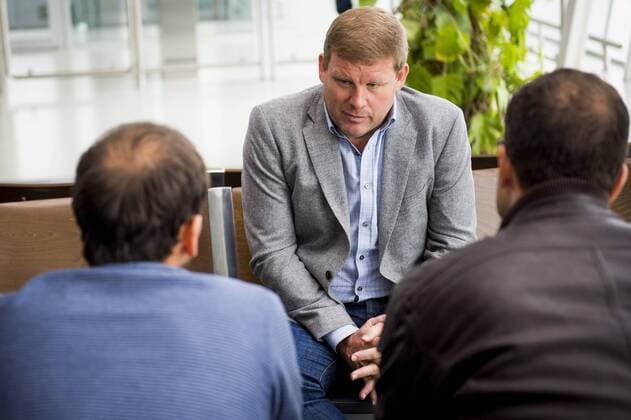 Bilder des Tages - SPORT Gent s head coach Hein Vanhaezebrouck talks to the press at the airport in Lviv, Ukraine, on Friday 21 October 2016. Yesterday Gent played the third game of the group stage (group H) of the Europa League competition against Ukraine club Shaktar Donetsk, losing 5-0. JASPERxJACOBS  x04963631x
