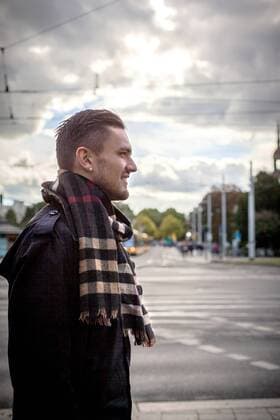 Pascal Testroet beim Fotoshooting. Pascal Testroet